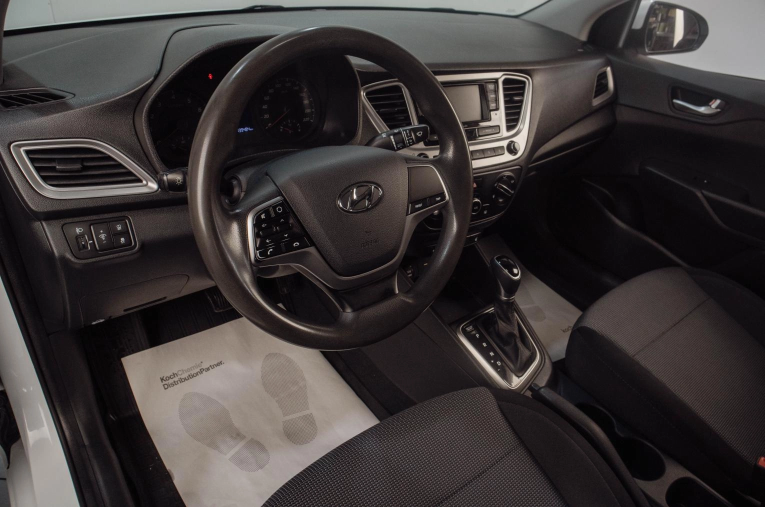 Hyundai Solaris 8 из 19