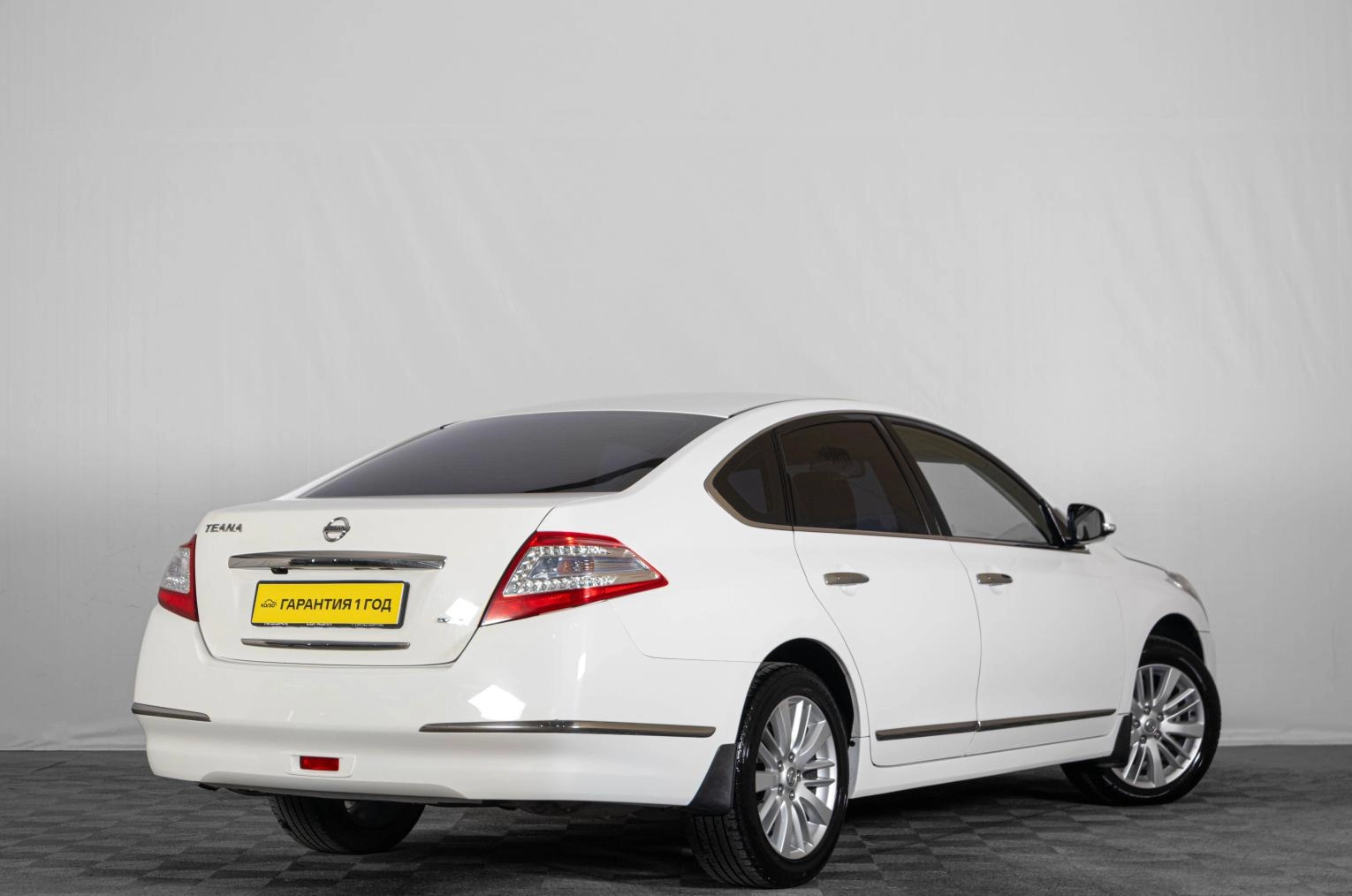 Nissan Teana 4 из 21
