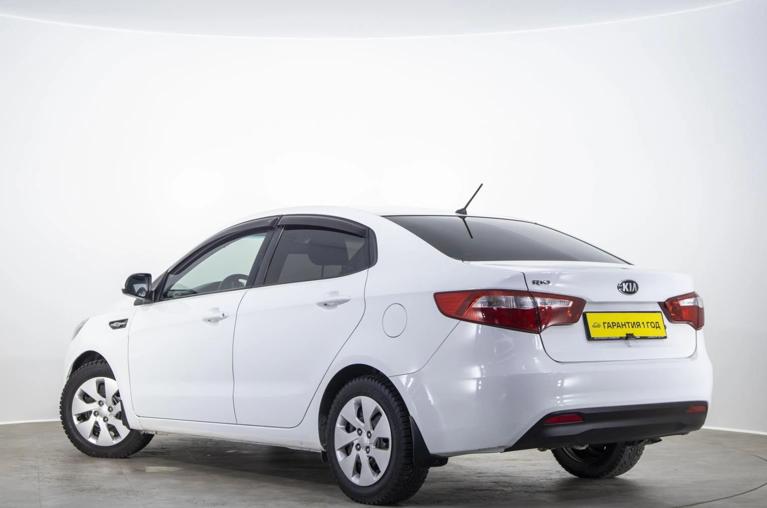 KIA Rio 6 из 17