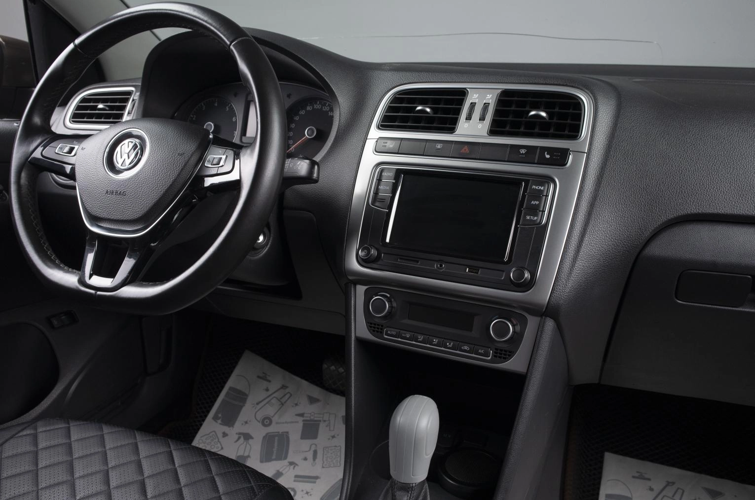 Volkswagen Polo 11 из 21