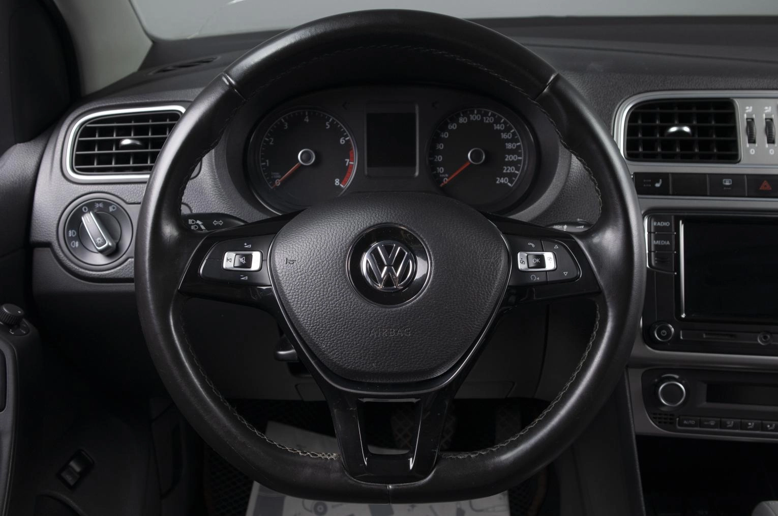 Volkswagen Polo 8 из 21