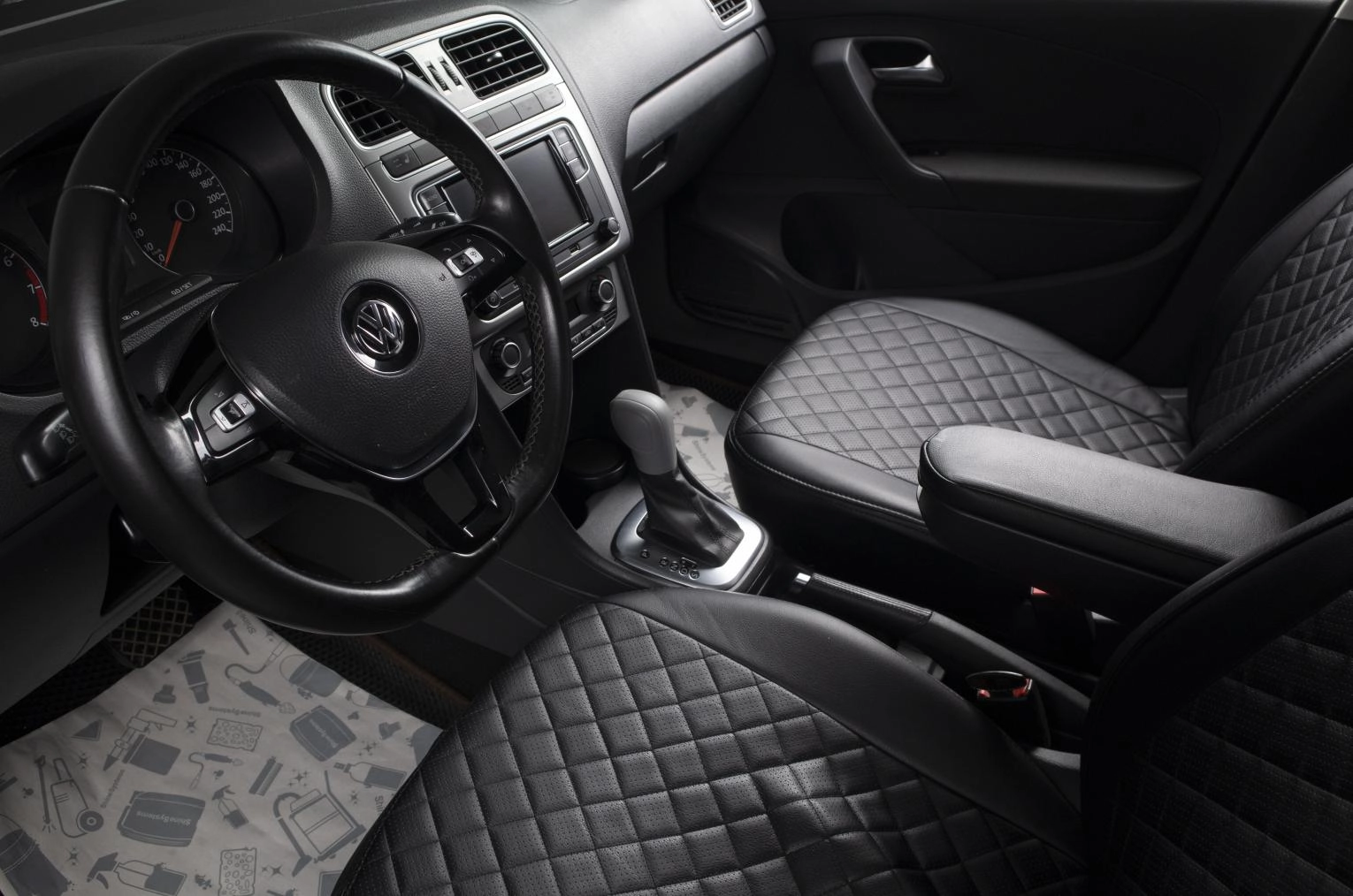 Volkswagen Polo 16 из 21