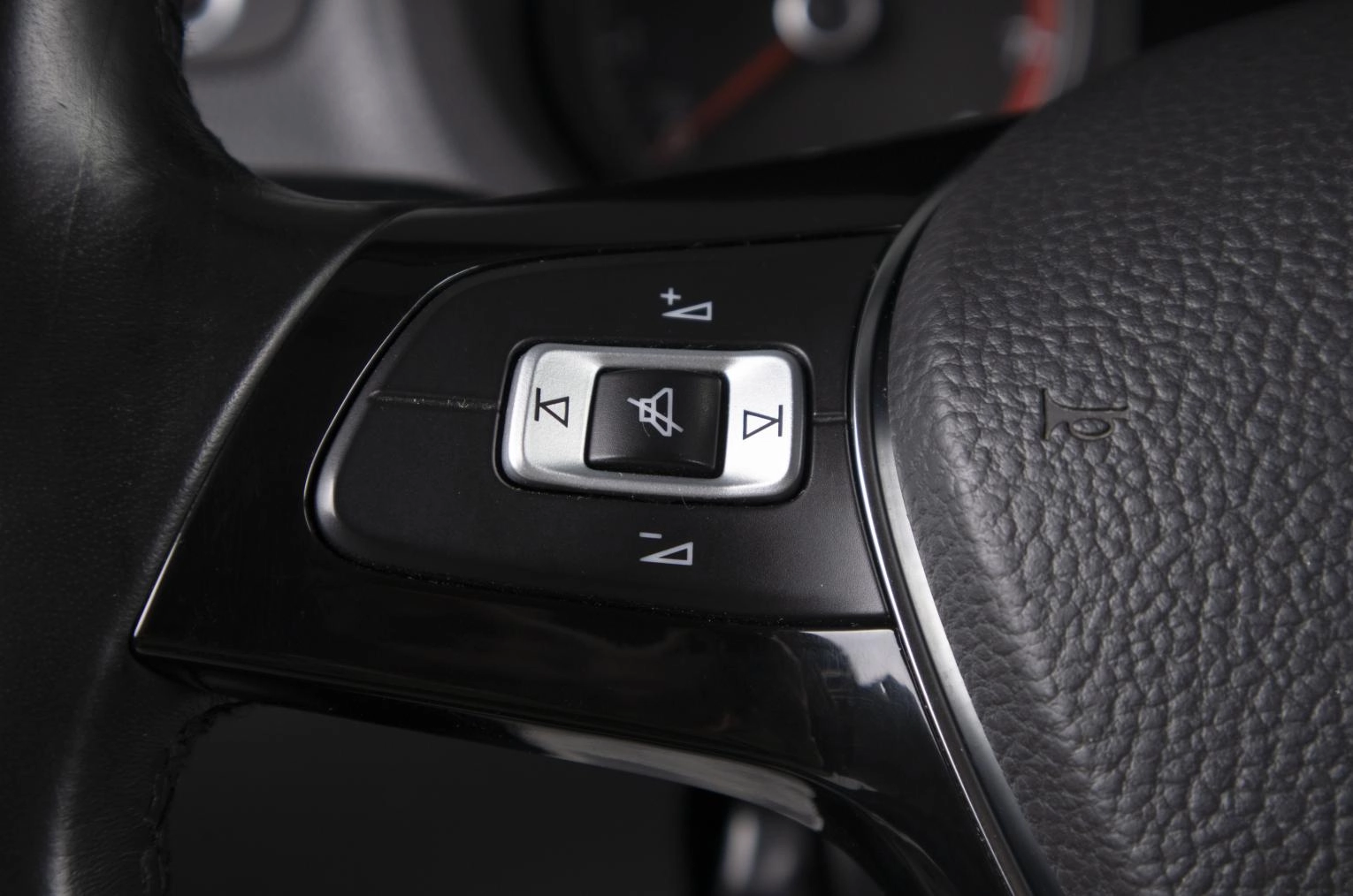 Volkswagen Polo 10 из 21