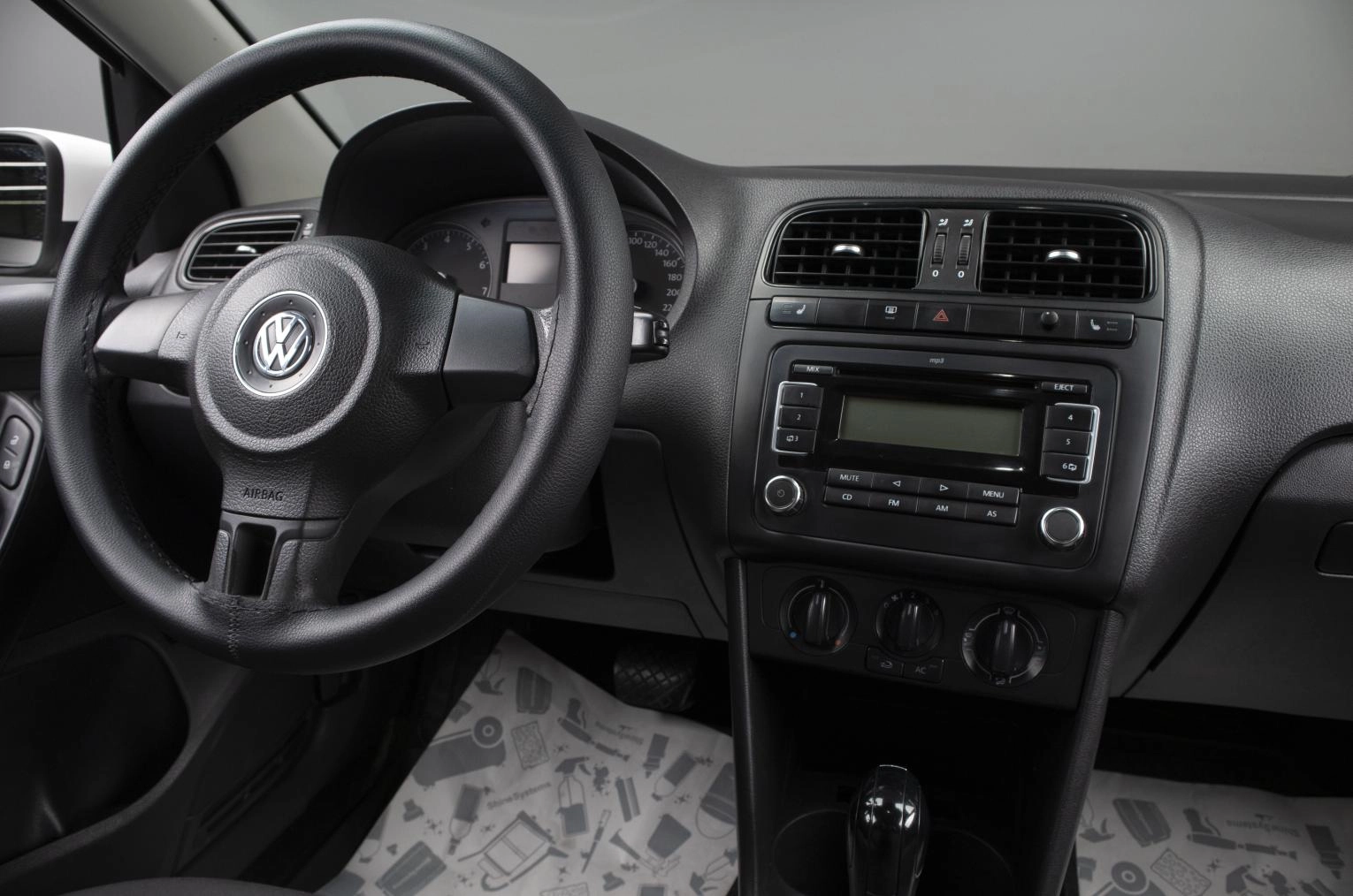 Volkswagen Polo 8 из 16