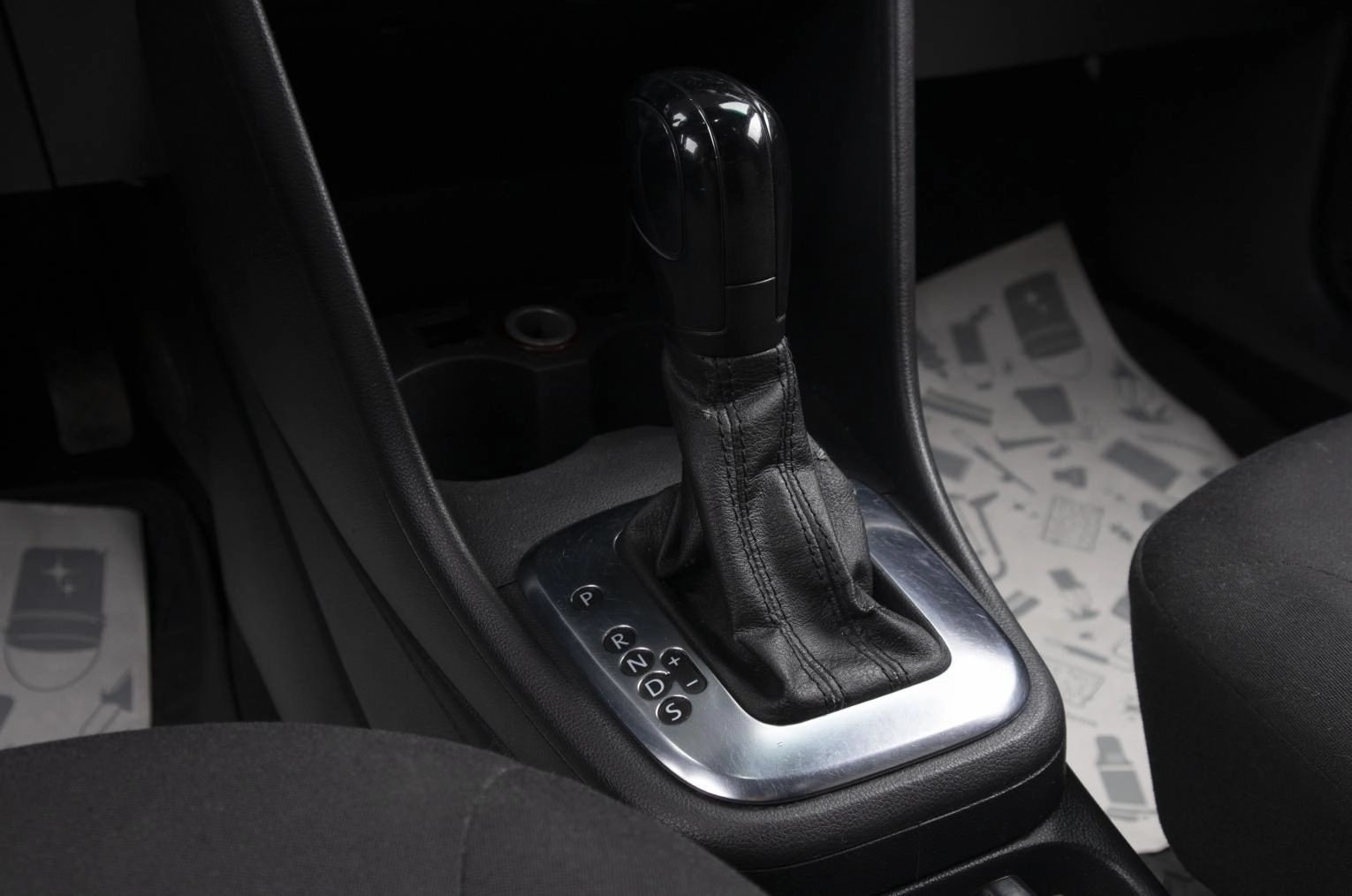 Volkswagen Polo 12 из 16