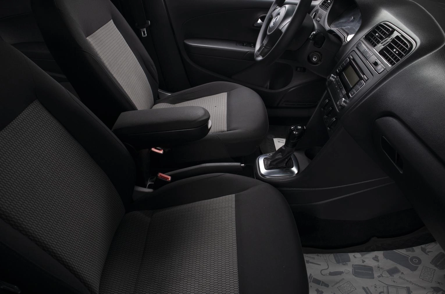 Volkswagen Polo 14 из 16