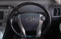 Toyota Prius PHV 13 из 19
