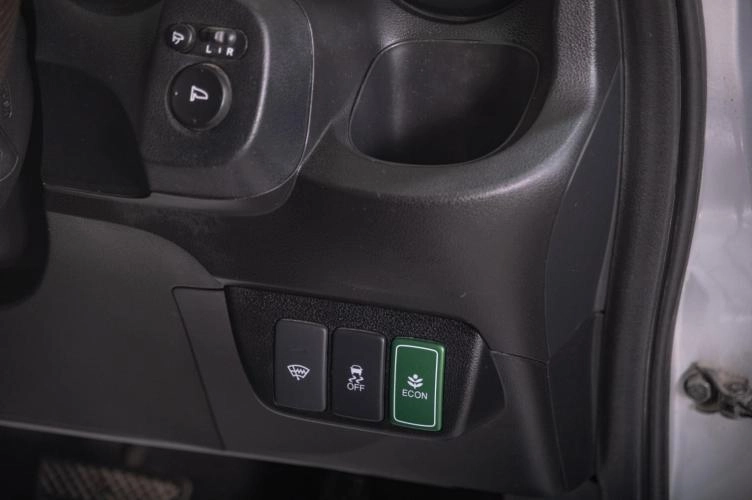 Honda Fit Shuttle 11 из 21