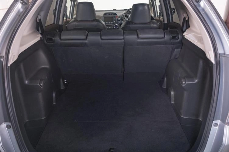 Honda Fit Shuttle 20 из 21