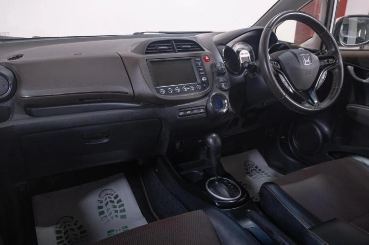 Honda Fit Shuttle 17 из 21
