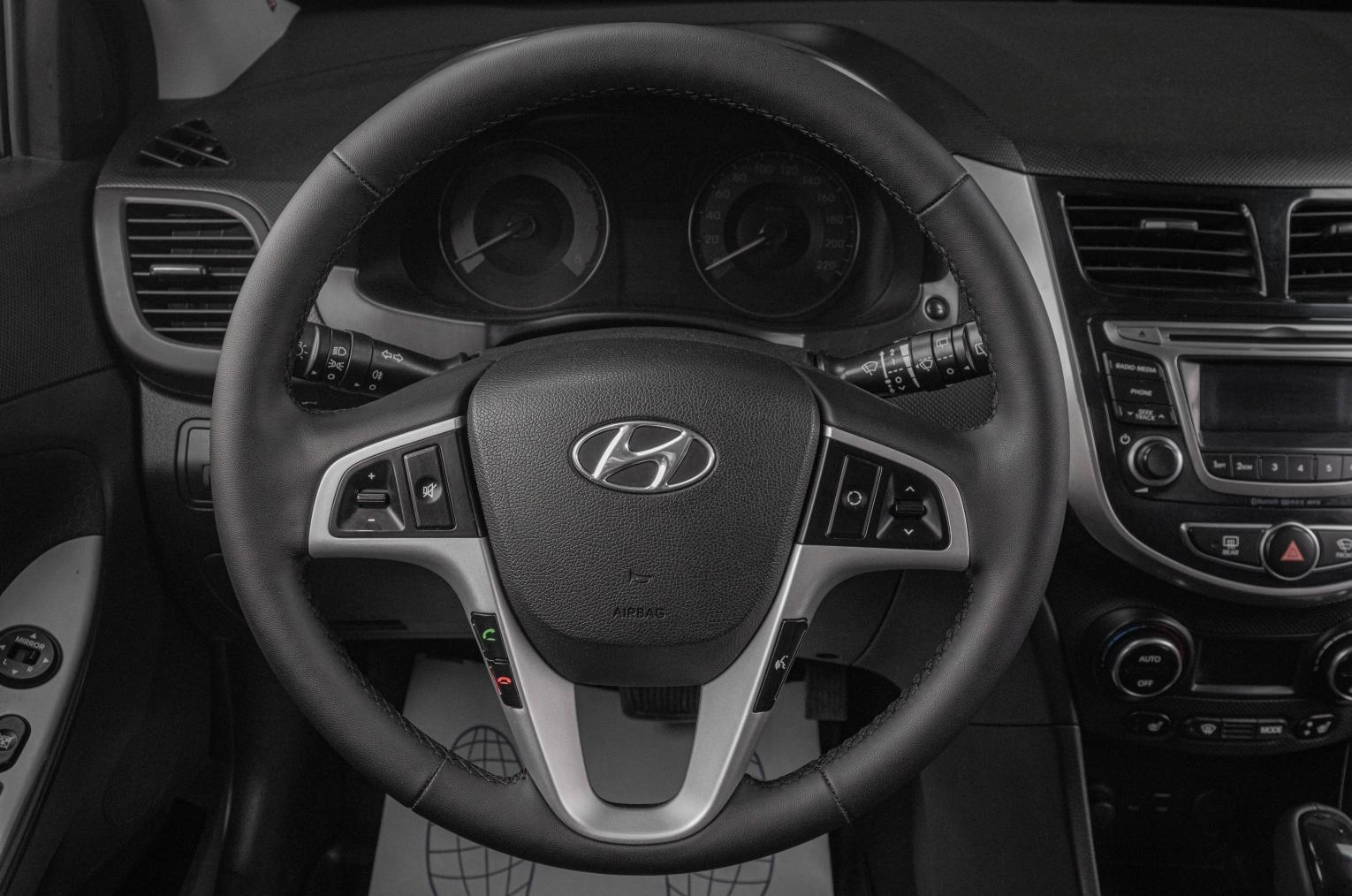 Hyundai Solaris 11 из 19