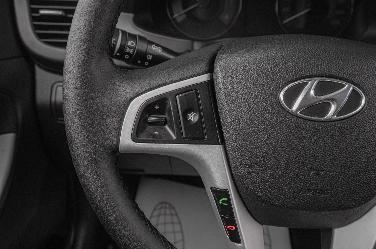 Hyundai Solaris 10 из 19