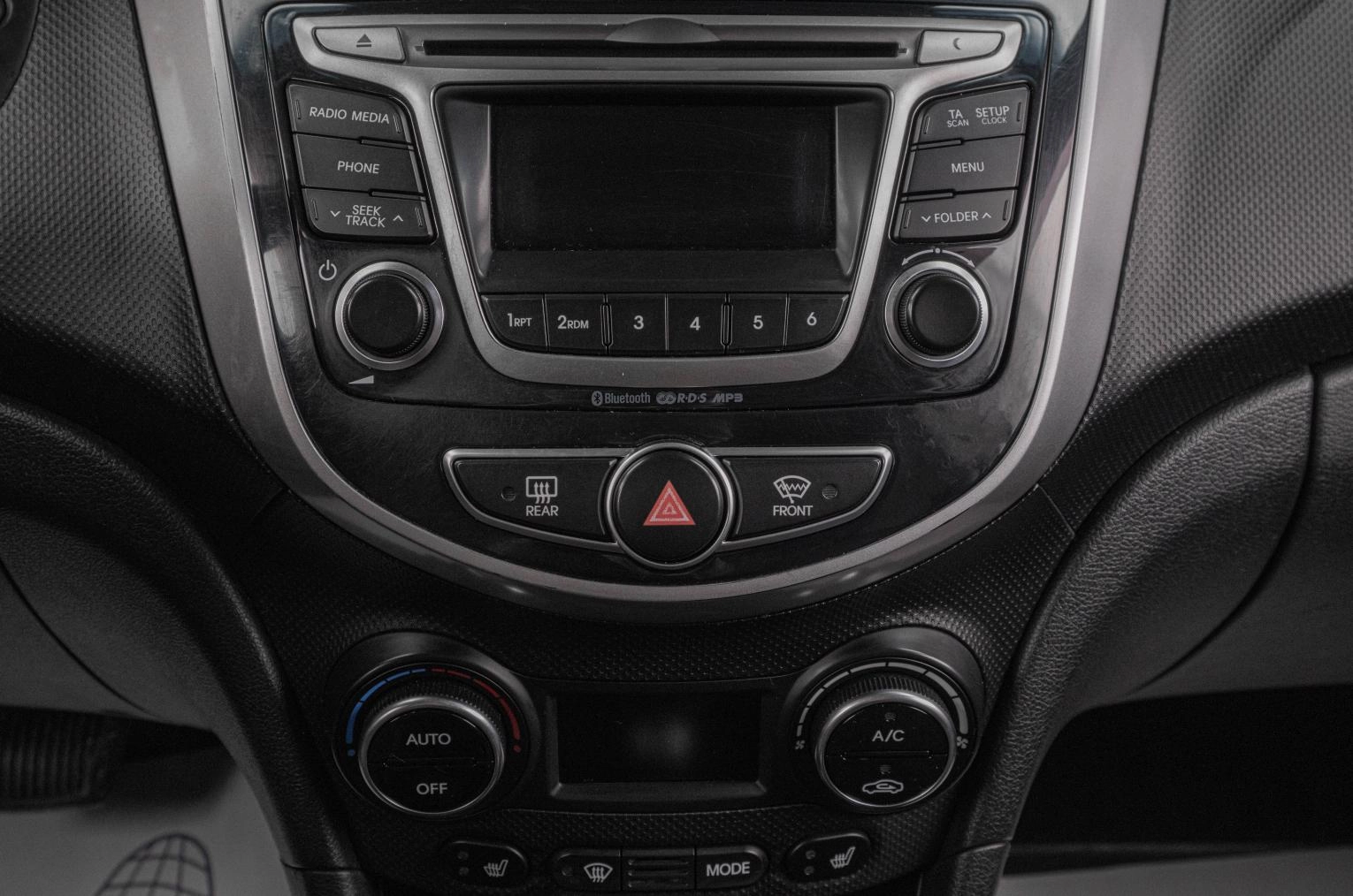 Hyundai Solaris 13 из 19