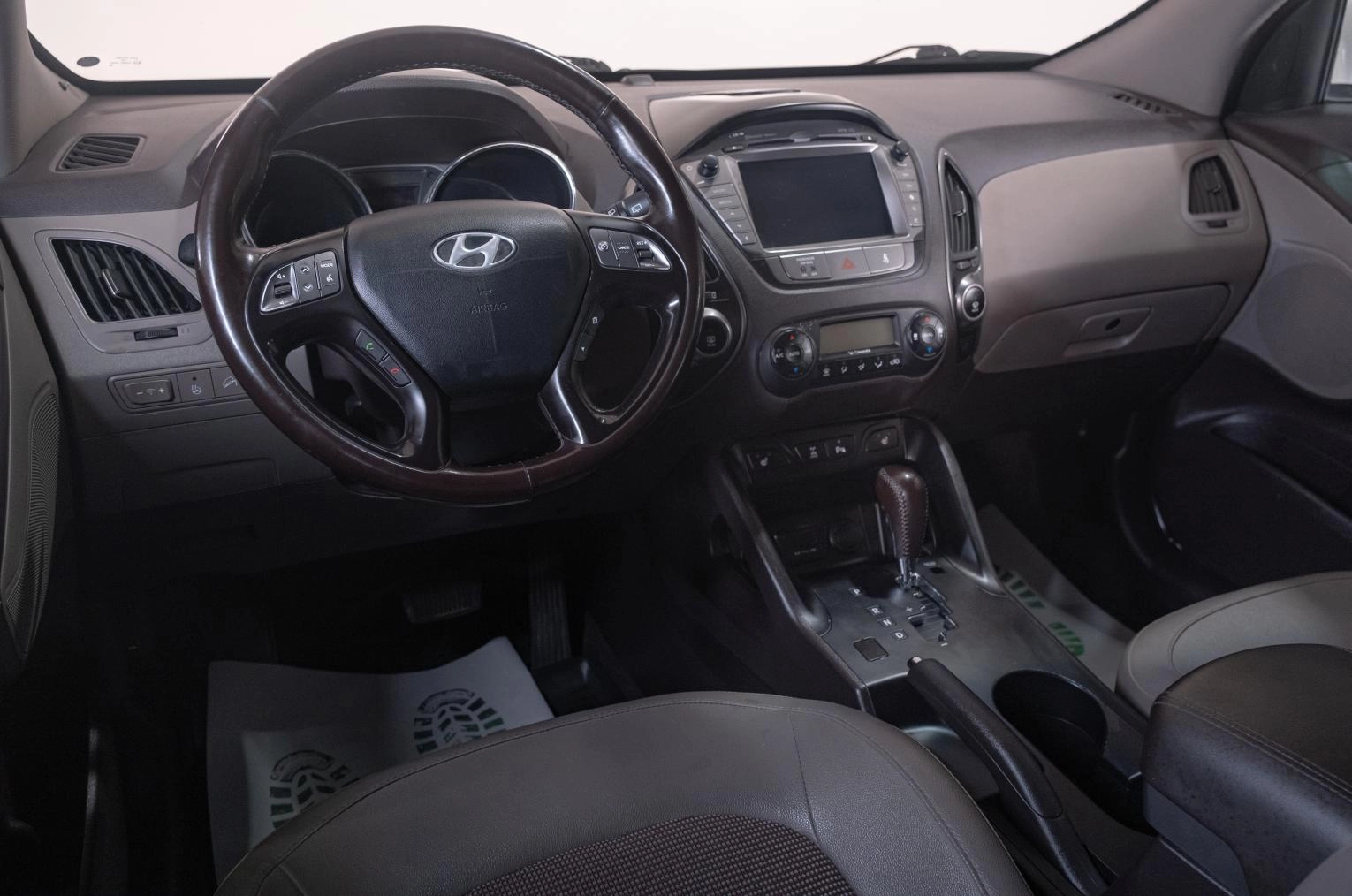 Hyundai ix35 8 из 21