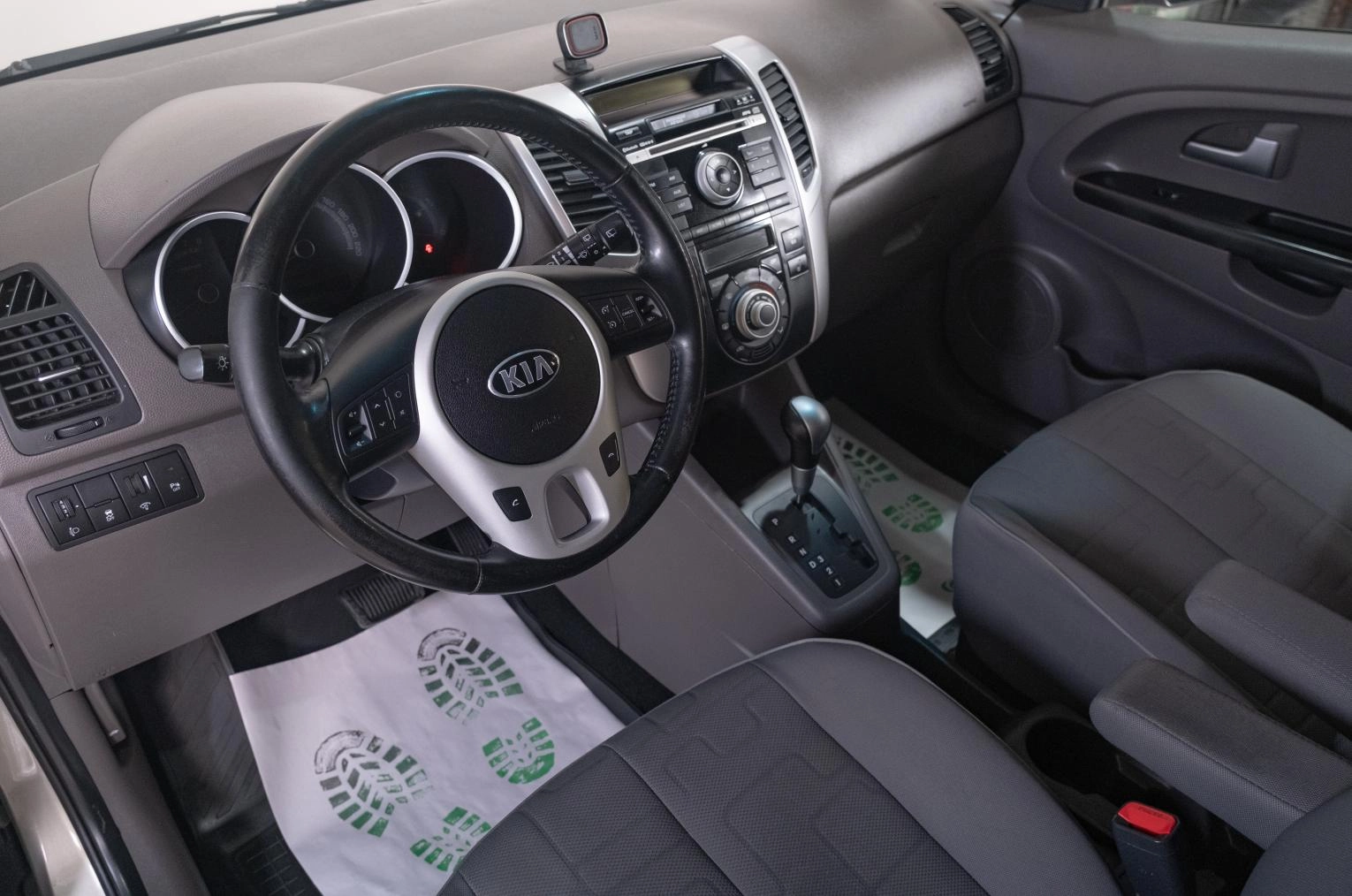 KIA Venga 9 из 21