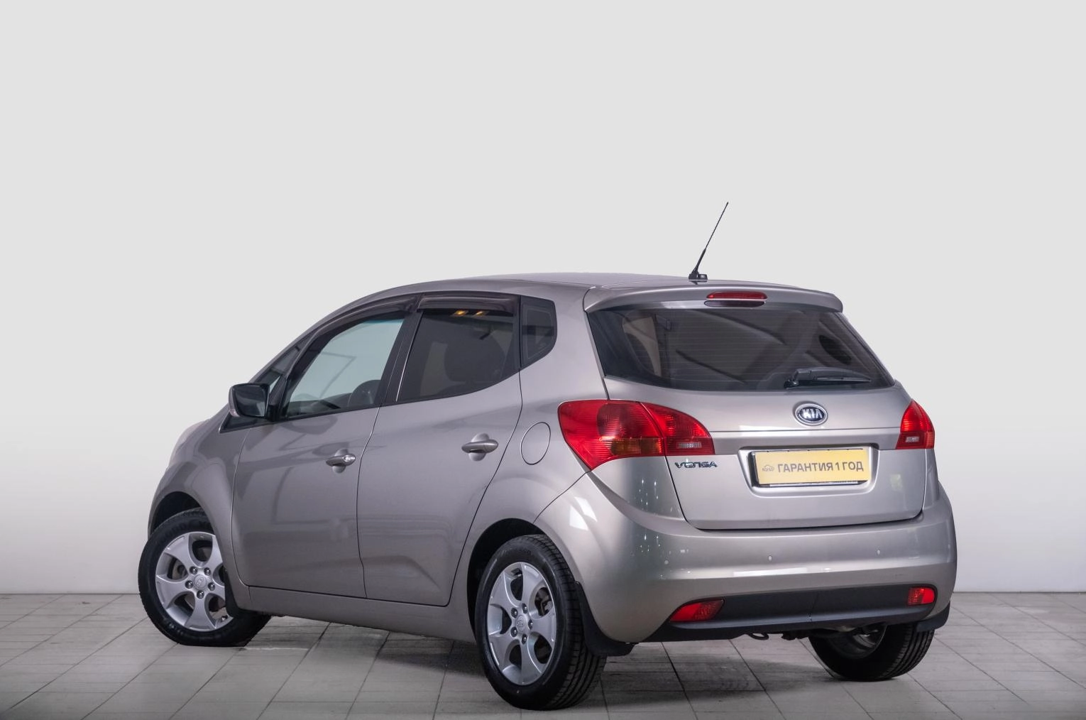 KIA Venga 5 из 21