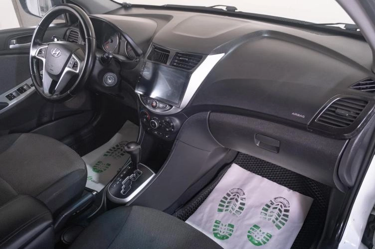 Hyundai Solaris 18 из 21