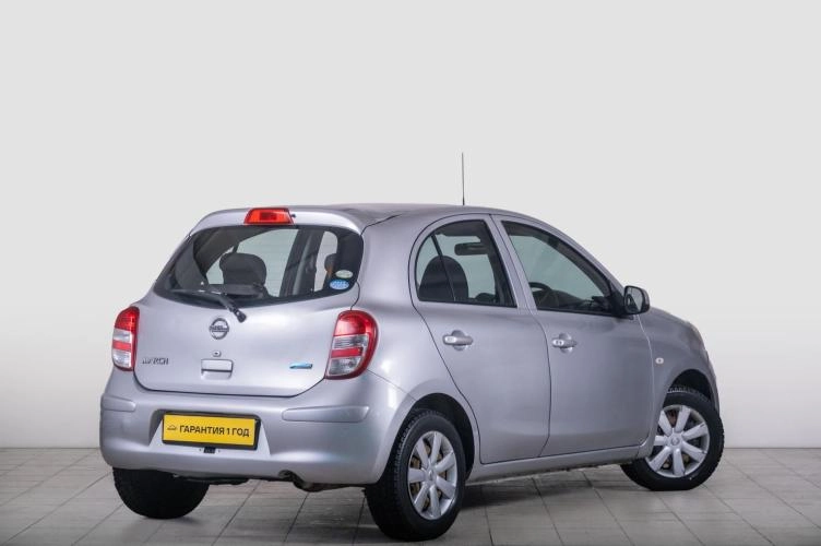 Nissan March 6 из 6