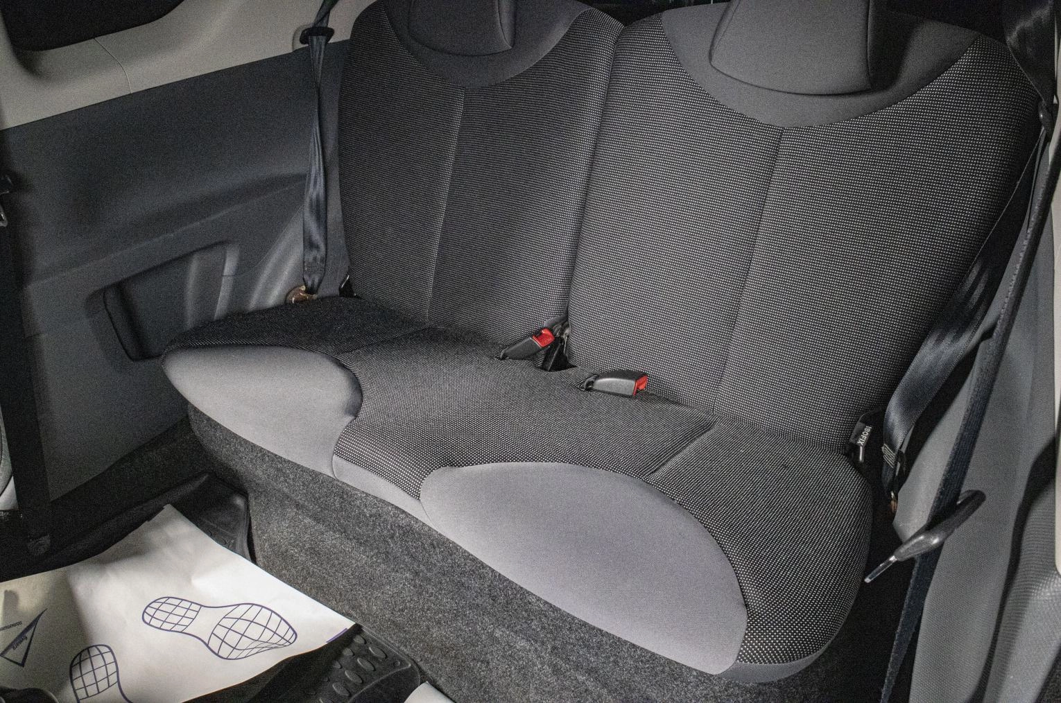 Peugeot 107 16 из 17
