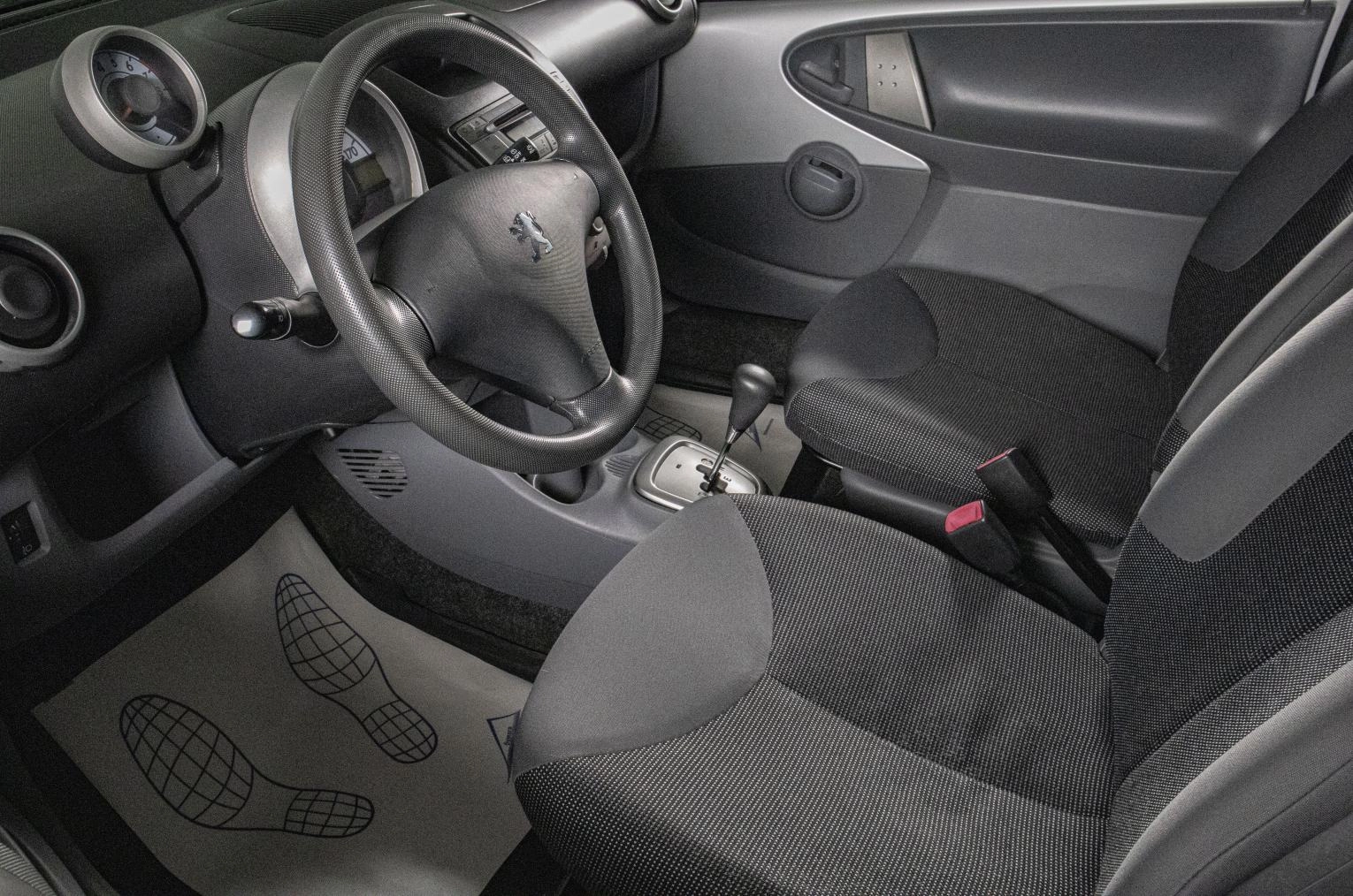 Peugeot 107 8 из 17