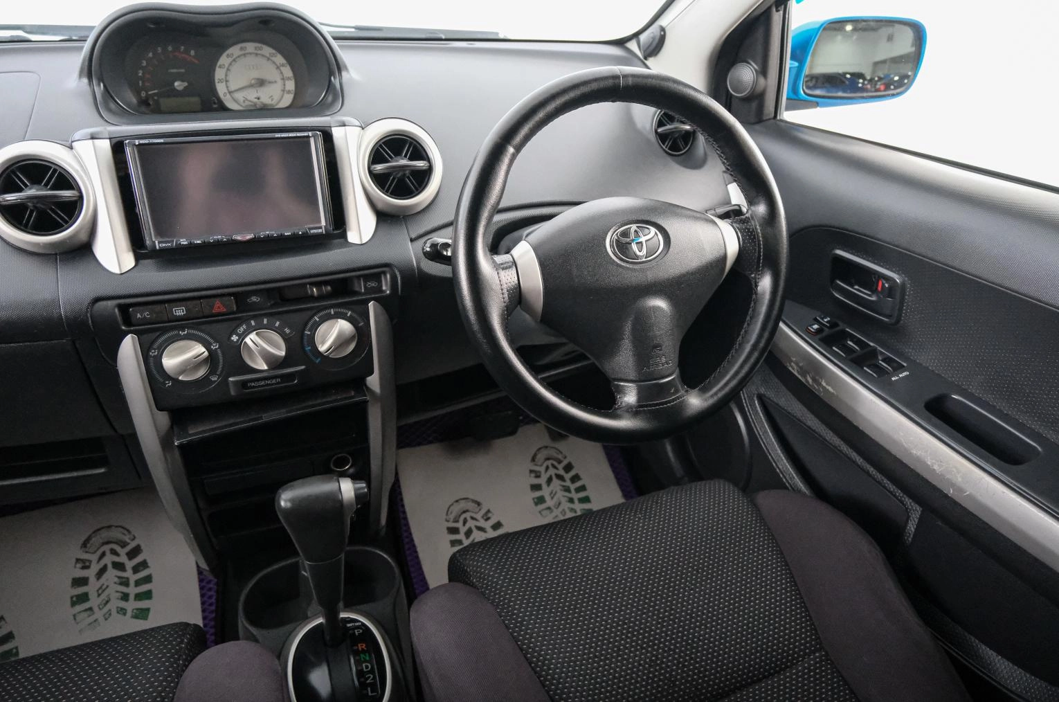 Toyota Ist 9 из 20