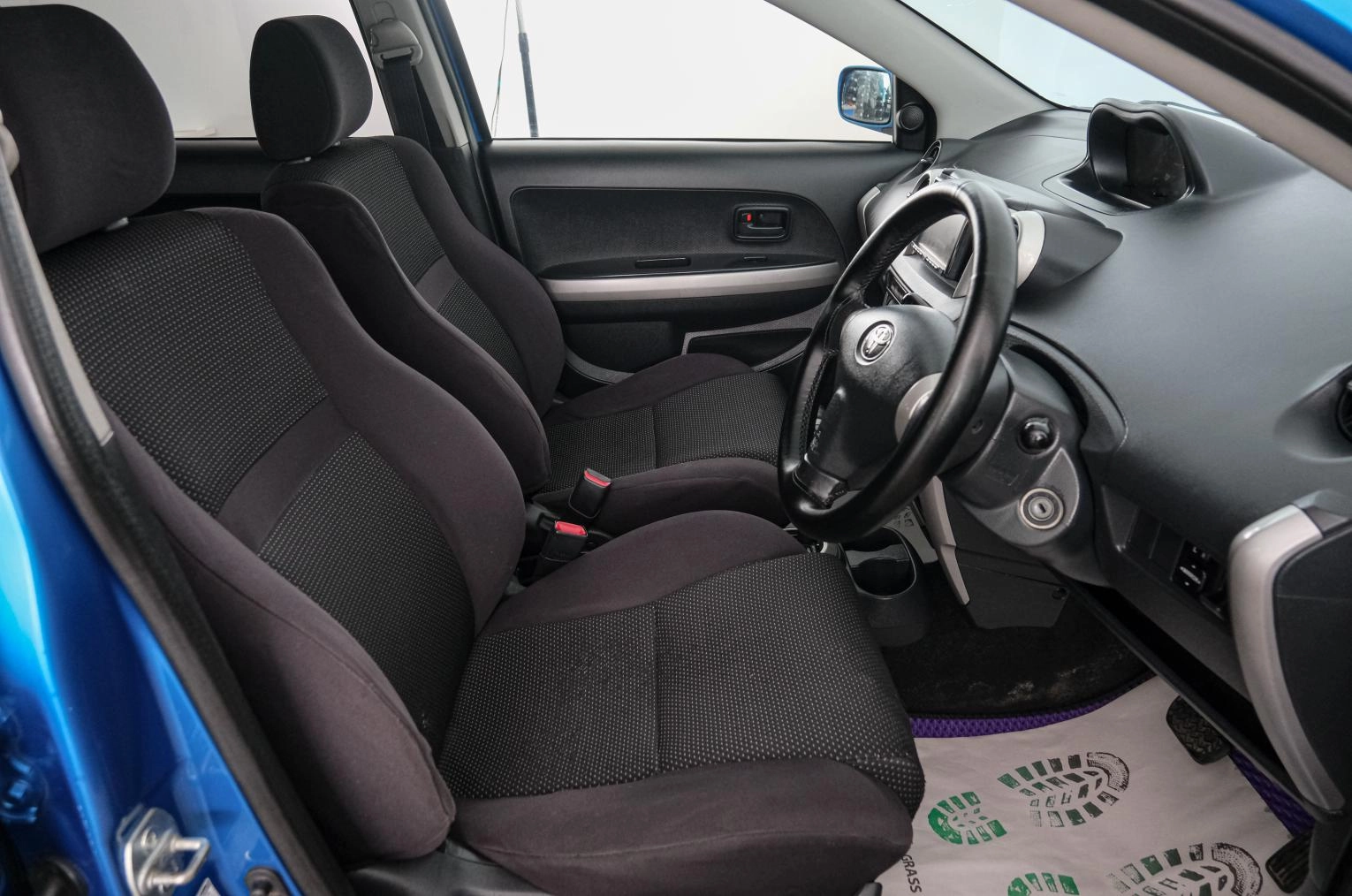 Toyota Ist 7 из 20