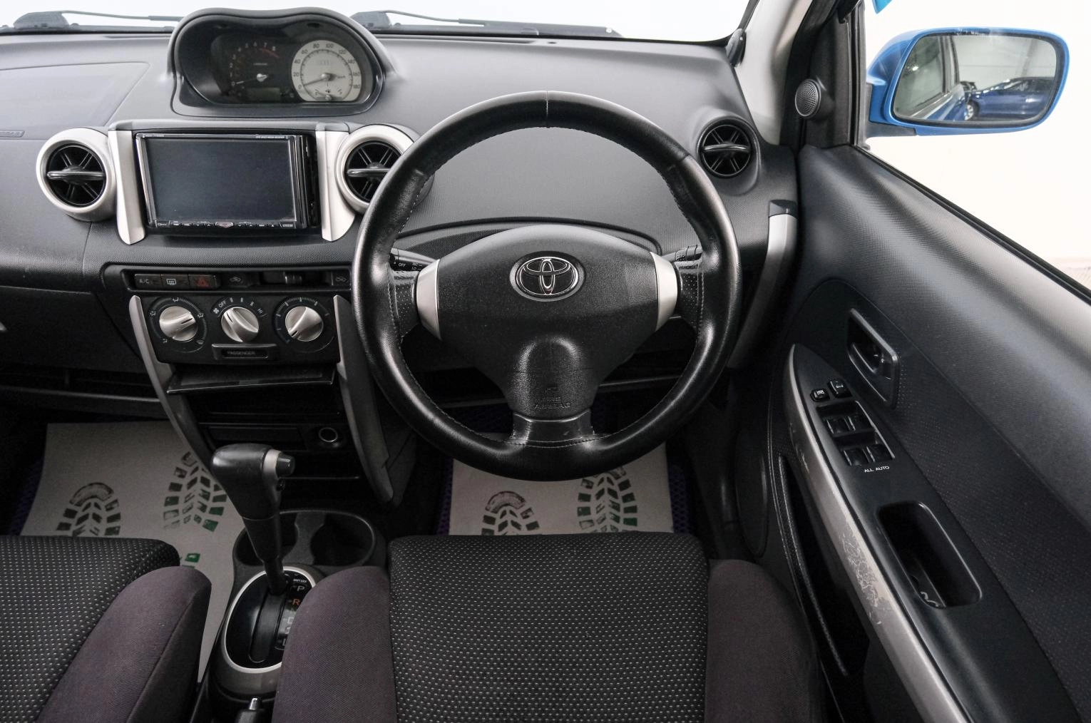 Toyota Ist 14 из 20