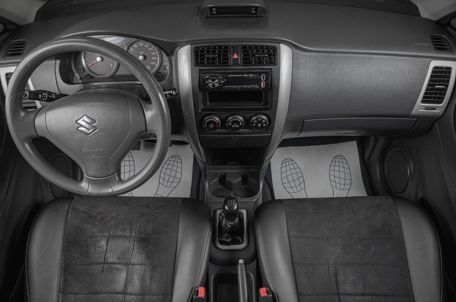 Suzuki Liana 7 из 17