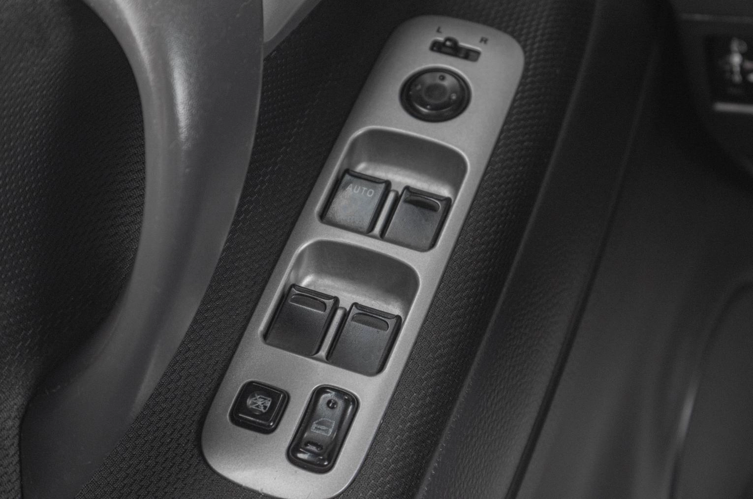 Suzuki Liana 9 из 17