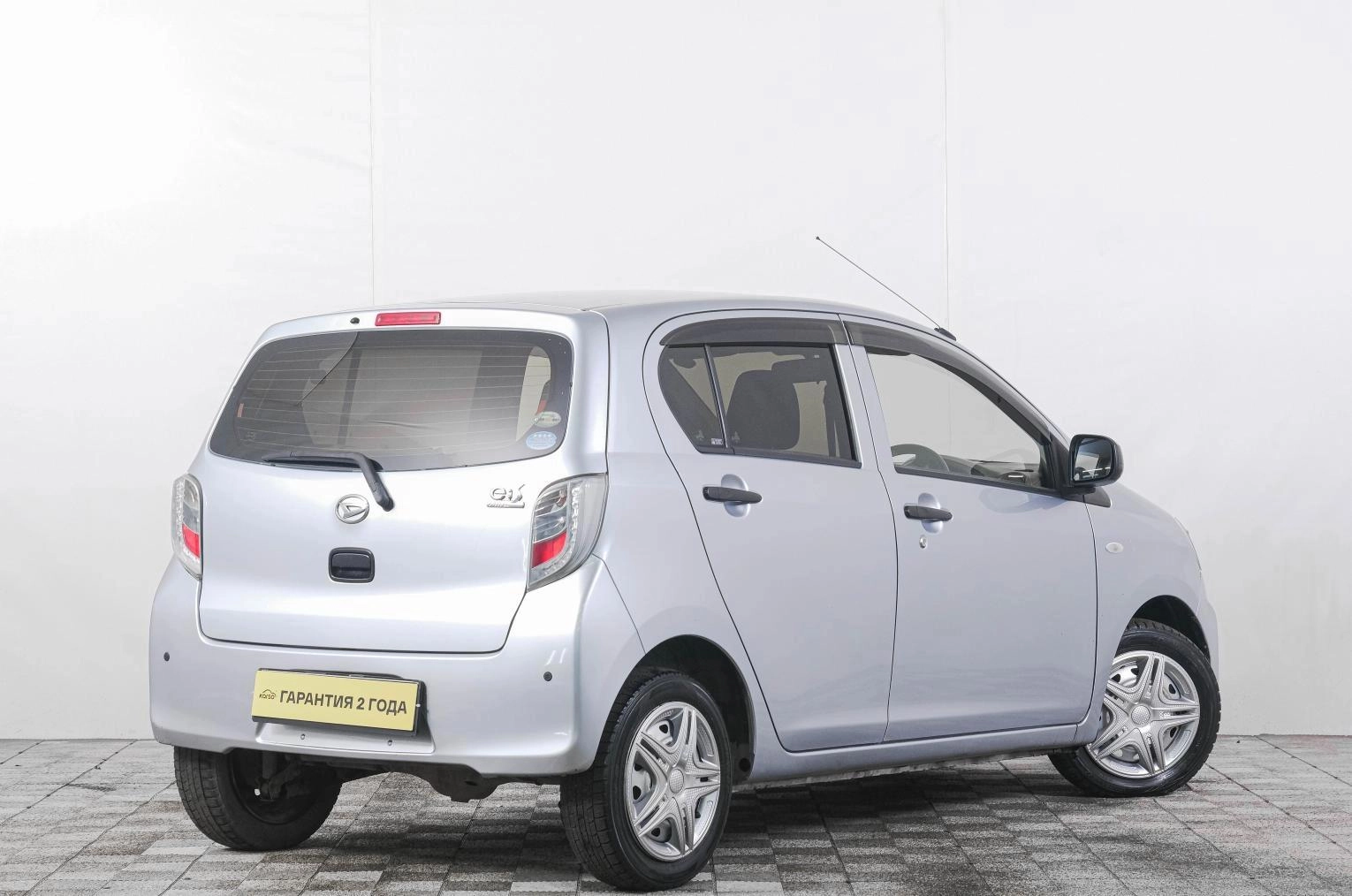 Daihatsu Mira e:S 11 из 39