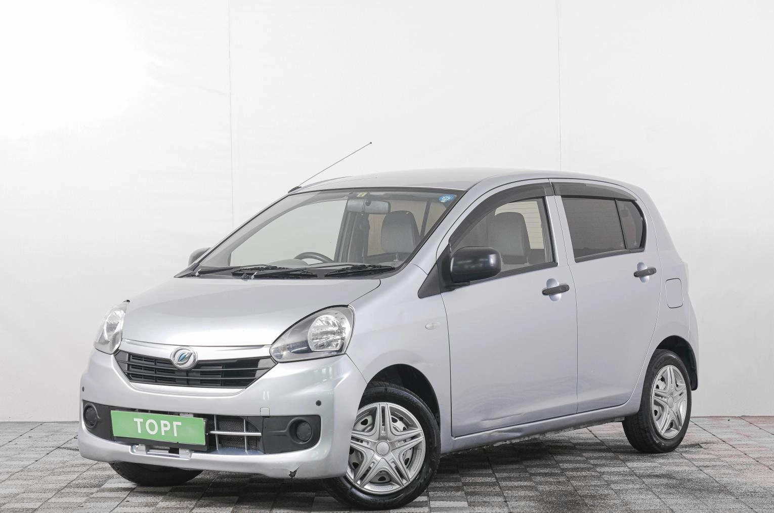 Daihatsu Mira e:S 5 из 39