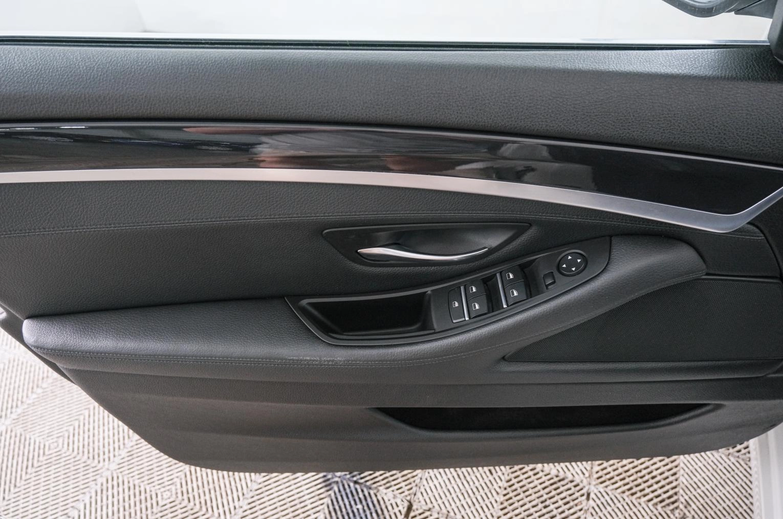 BMW 5 серия 19 из 22