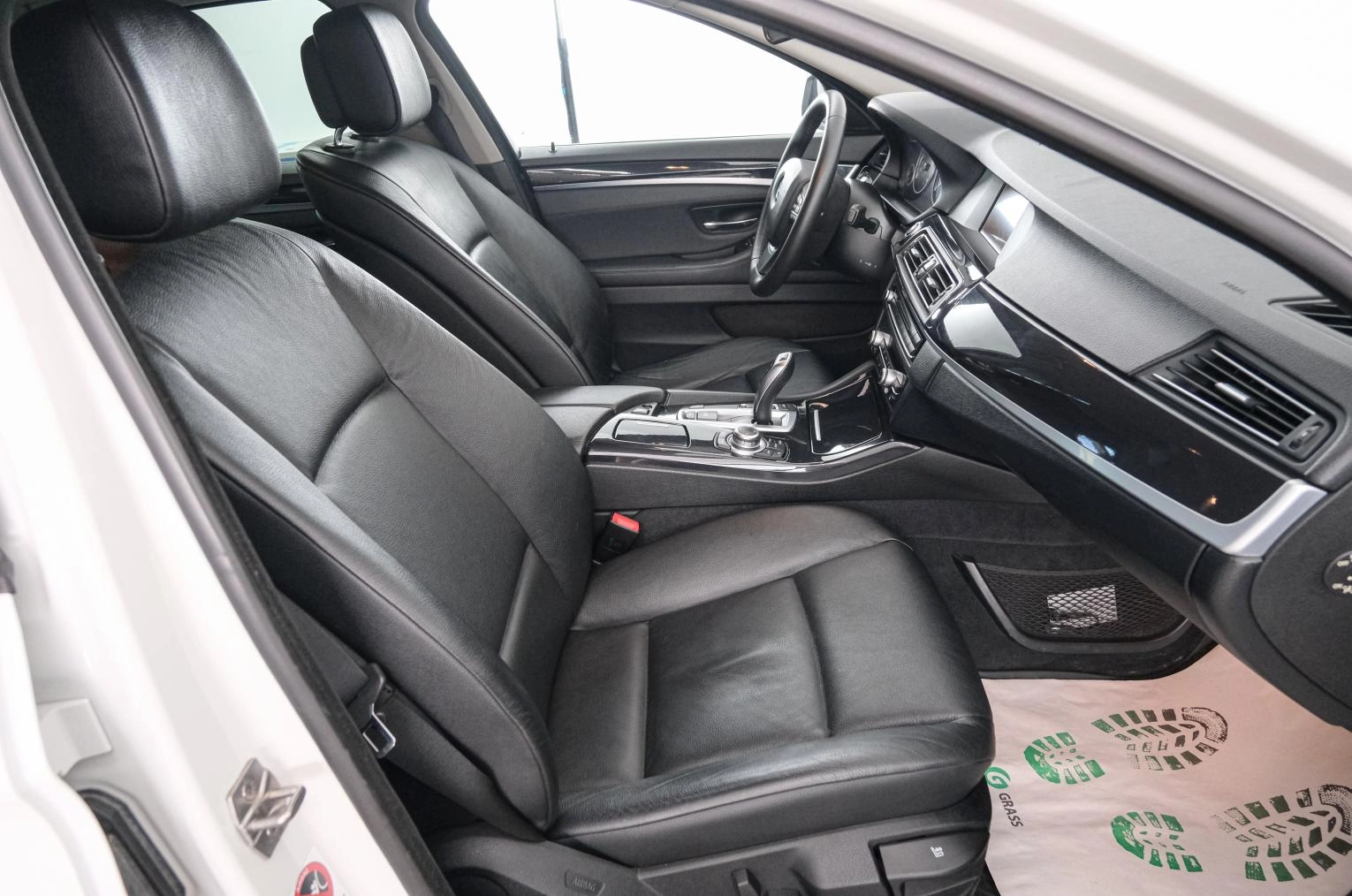 BMW 5 серия 13 из 22