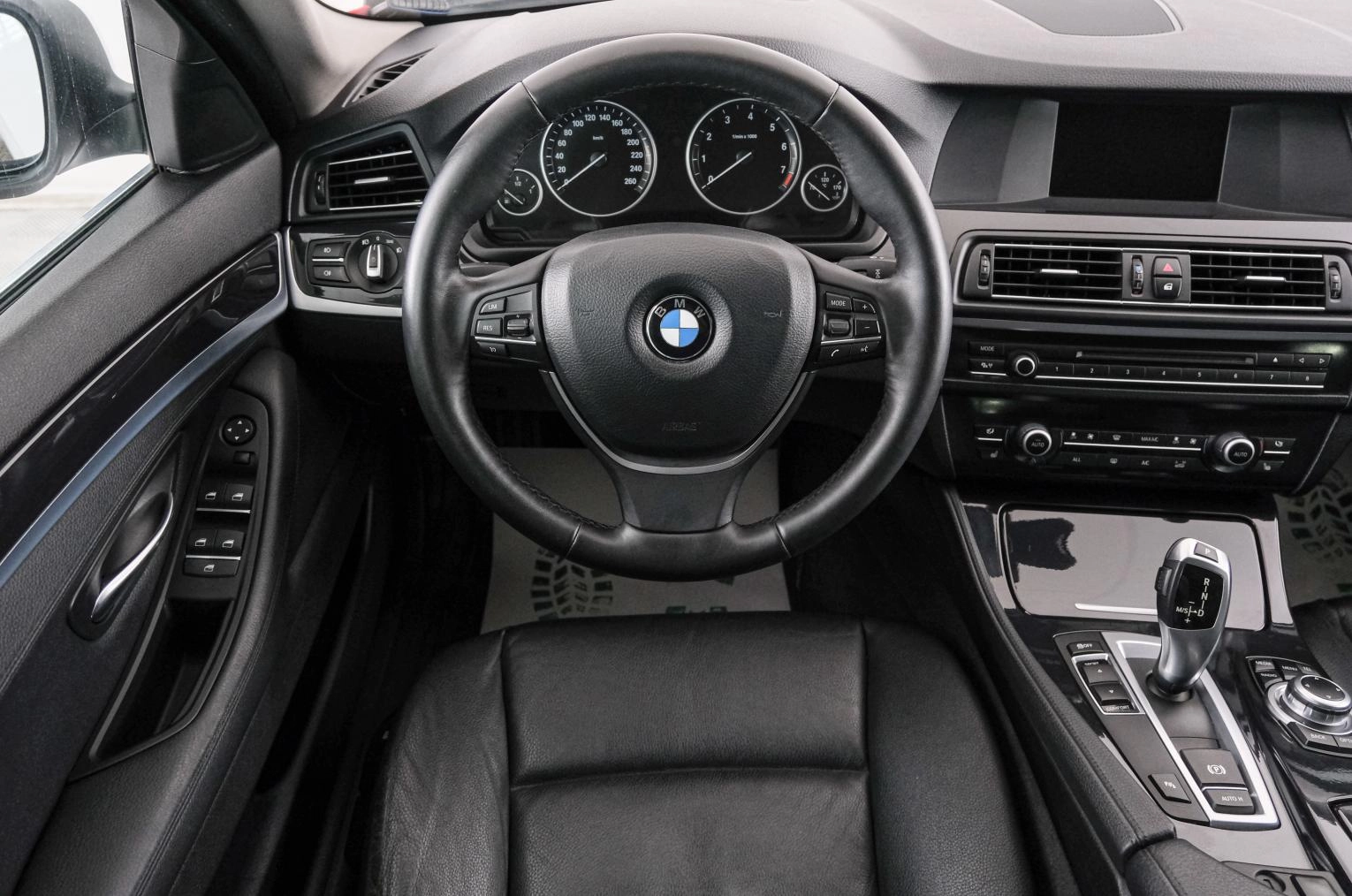 BMW 5 серия 14 из 22