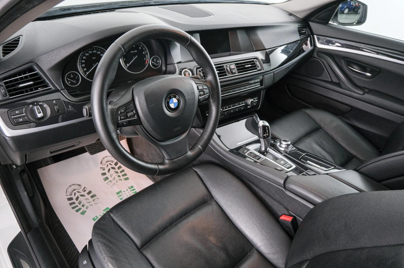 BMW 5 серия 8 из 22