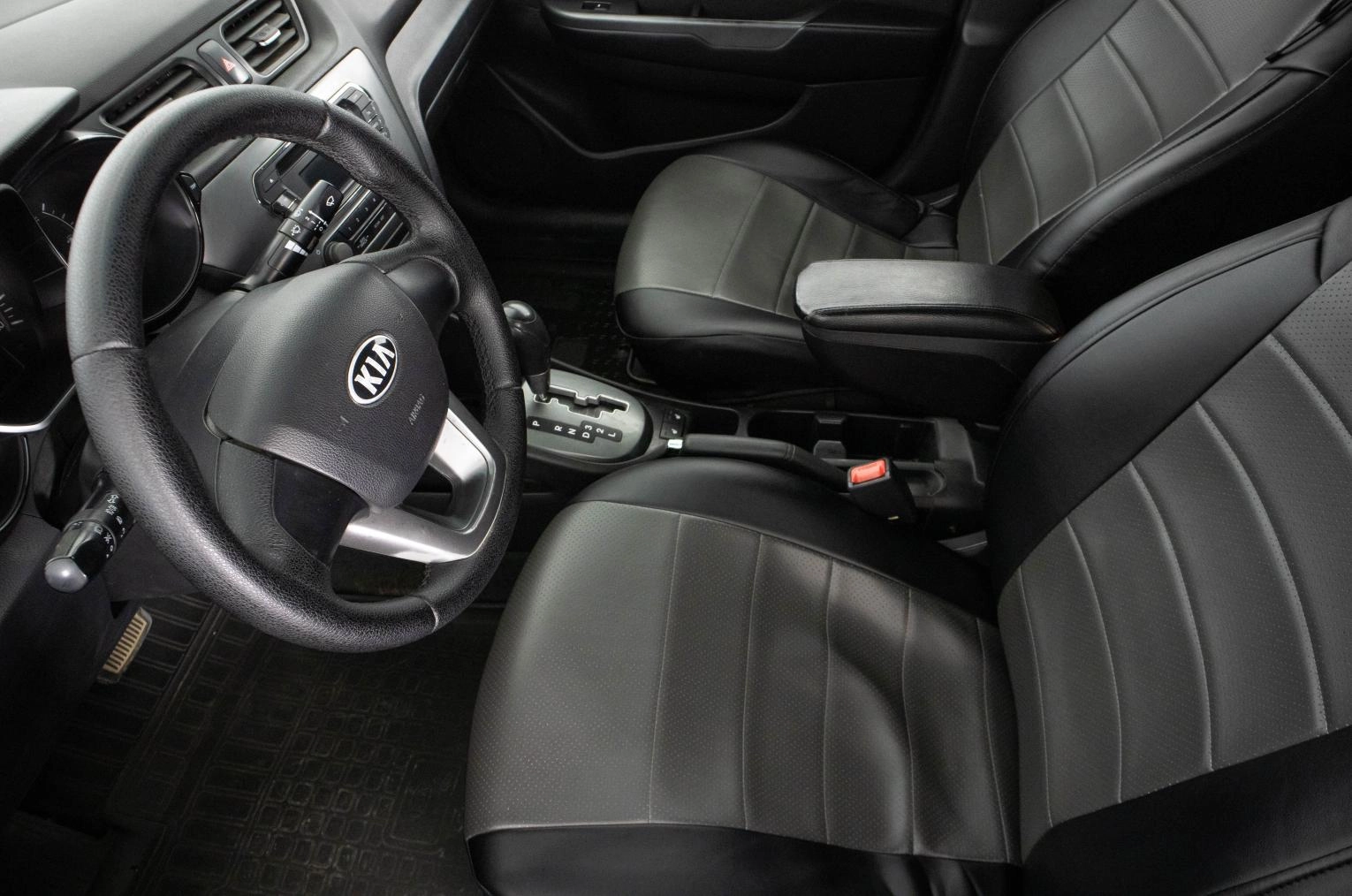 KIA Rio 8 из 21
