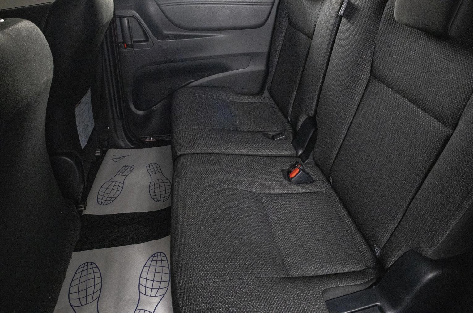 Toyota Sienta 16 из 20