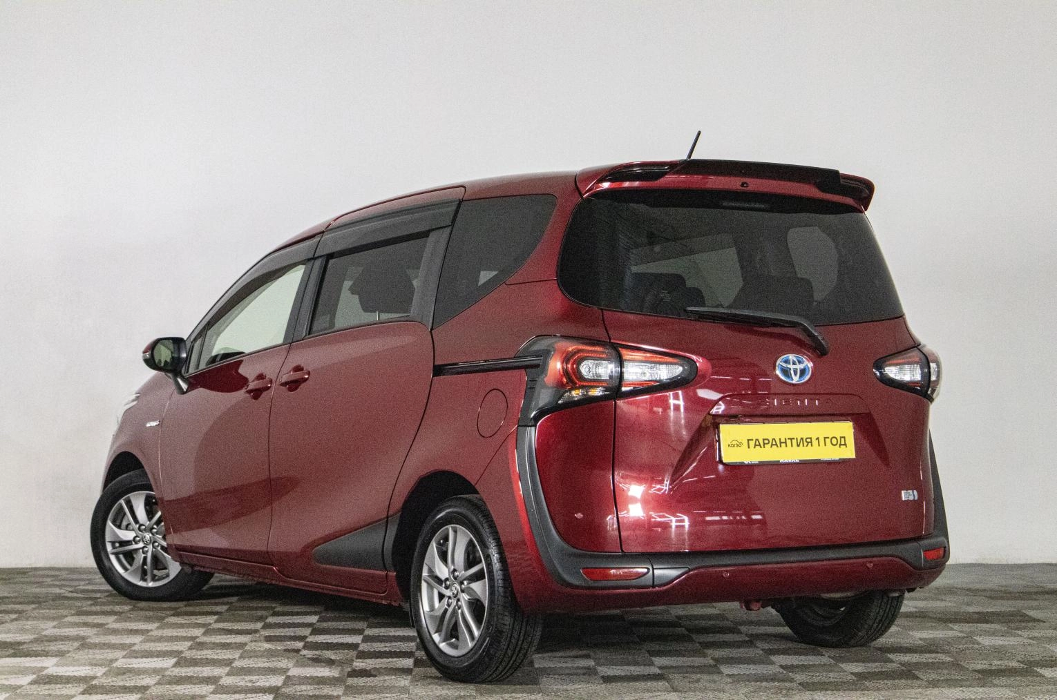Toyota Sienta 6 из 20