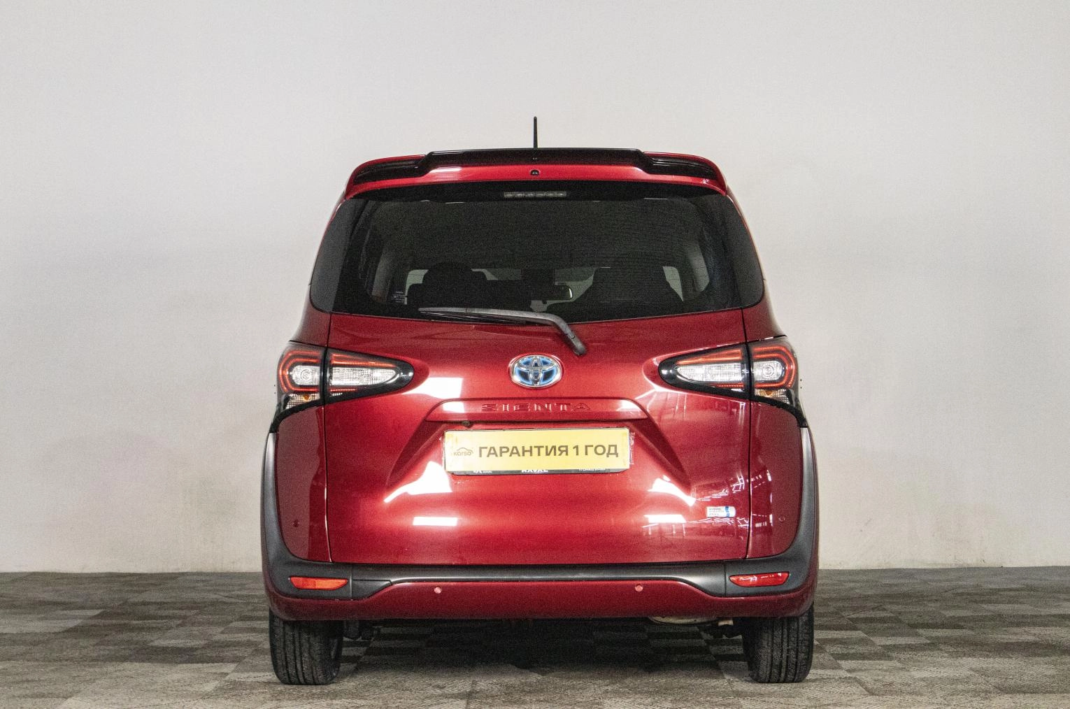 Toyota Sienta 5 из 20