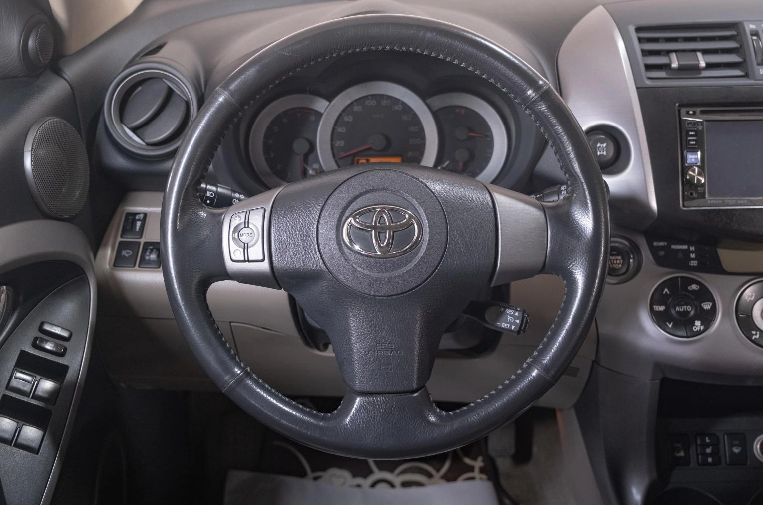 Toyota RAV4 11 из 21