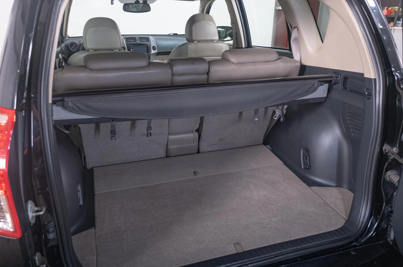 Toyota RAV4 21 из 21