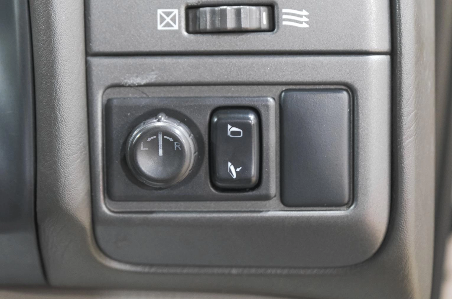 Nissan Cefiro 17 из 21