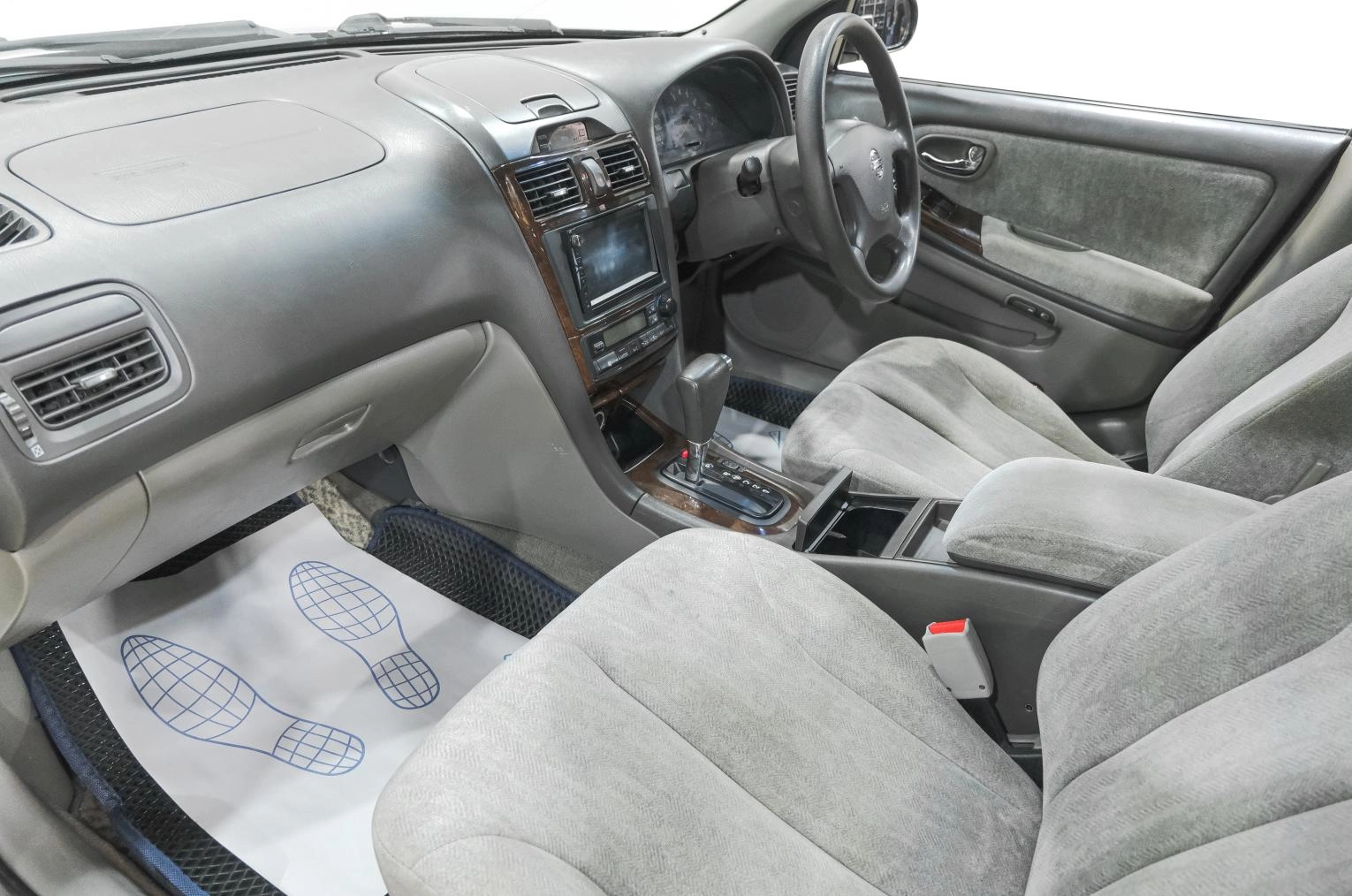 Nissan Cefiro 8 из 21