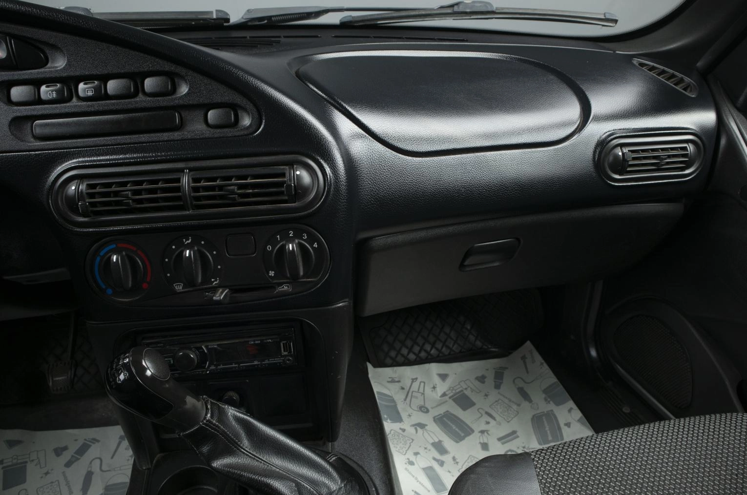 Chevrolet Niva 9 из 15