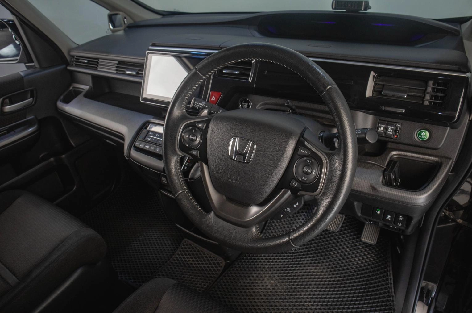 Honda Stepwgn Spada 7 из 19
