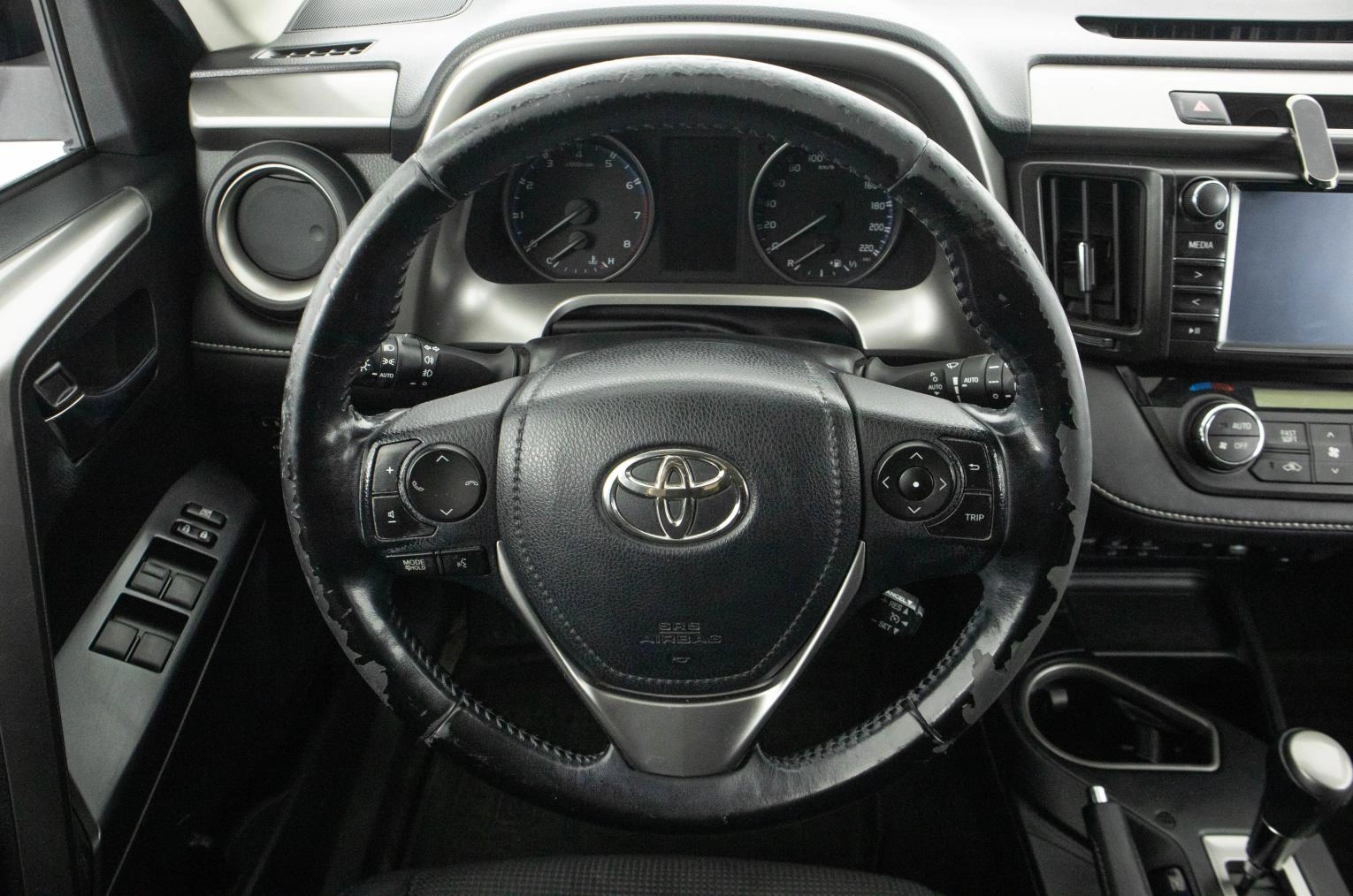 Toyota RAV4 19 из 24