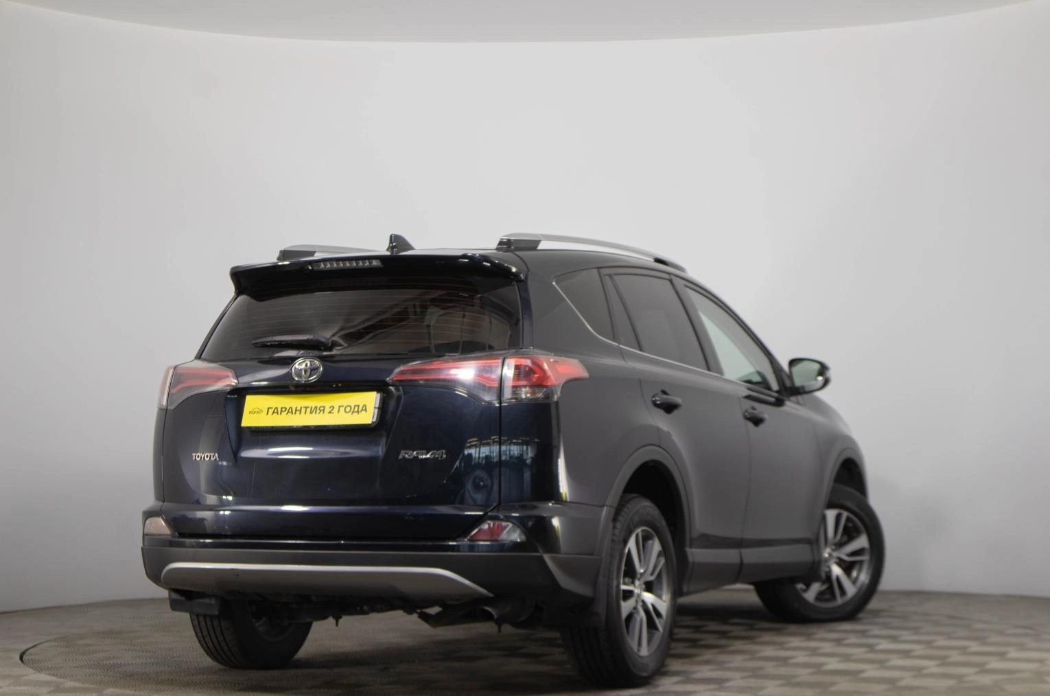 Toyota RAV4 6 из 24