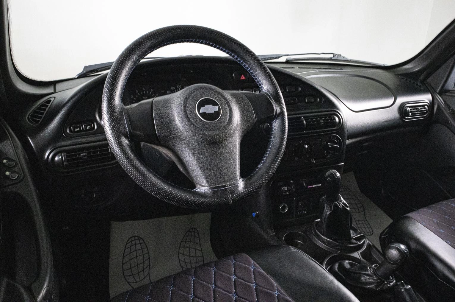 Chevrolet Niva 11 из 17