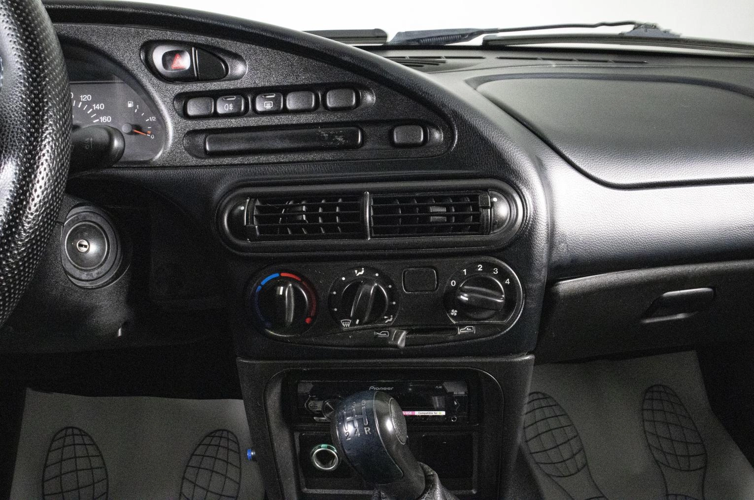 Chevrolet Niva 13 из 17