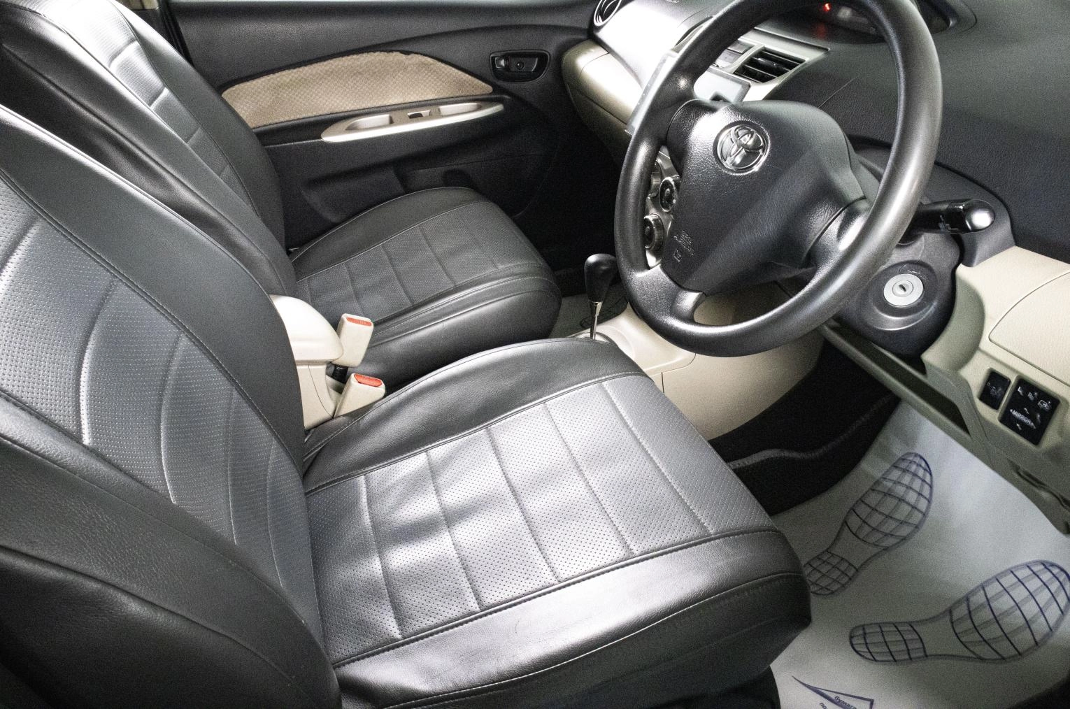 Toyota Belta 8 из 16